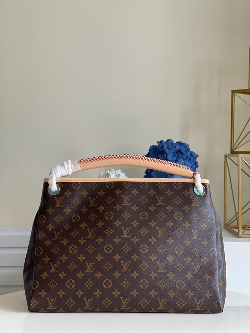 Louis Vuitton Artsy MM Bag