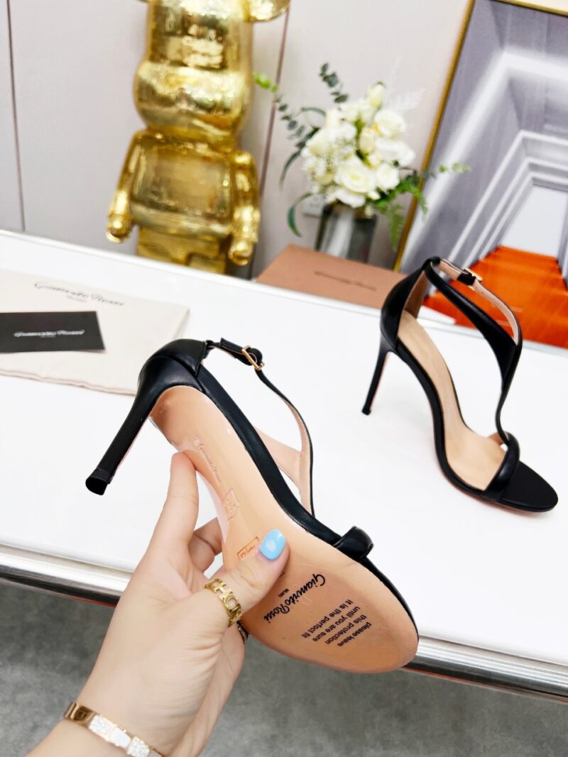 Gianvito Rossi Heels
