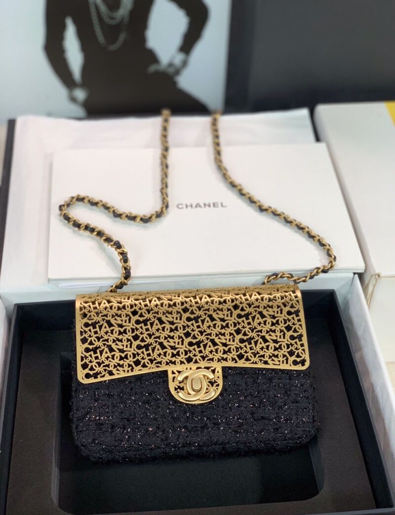 Chanel Bag With Chain