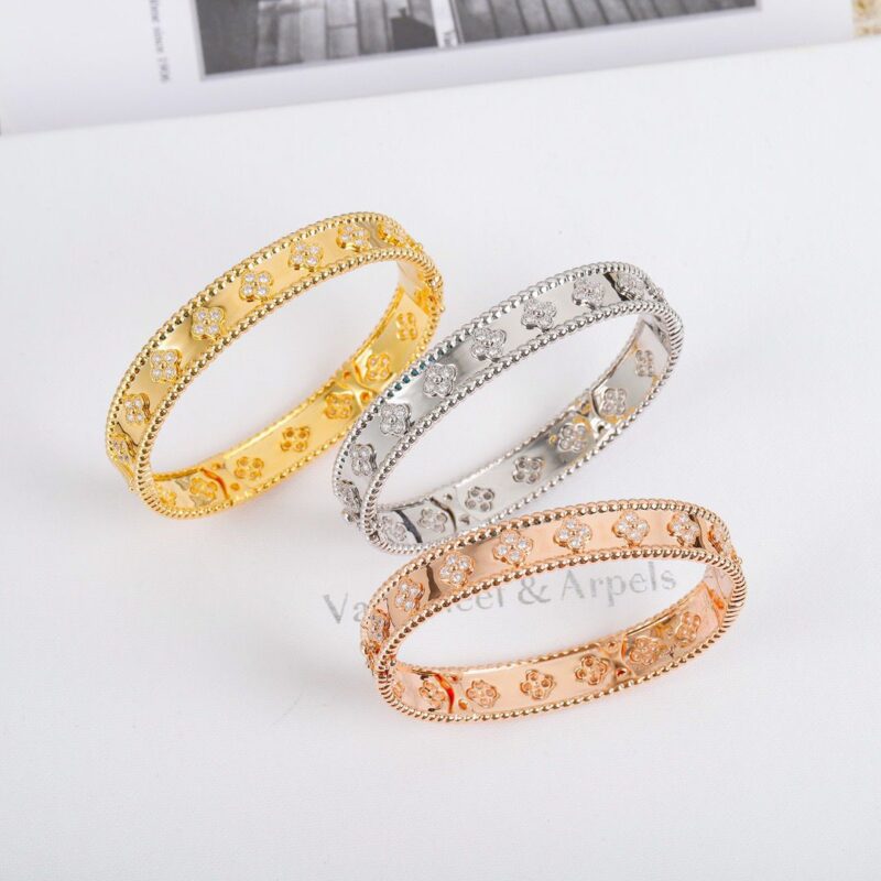 Van Cleef & Arpels Bracelets