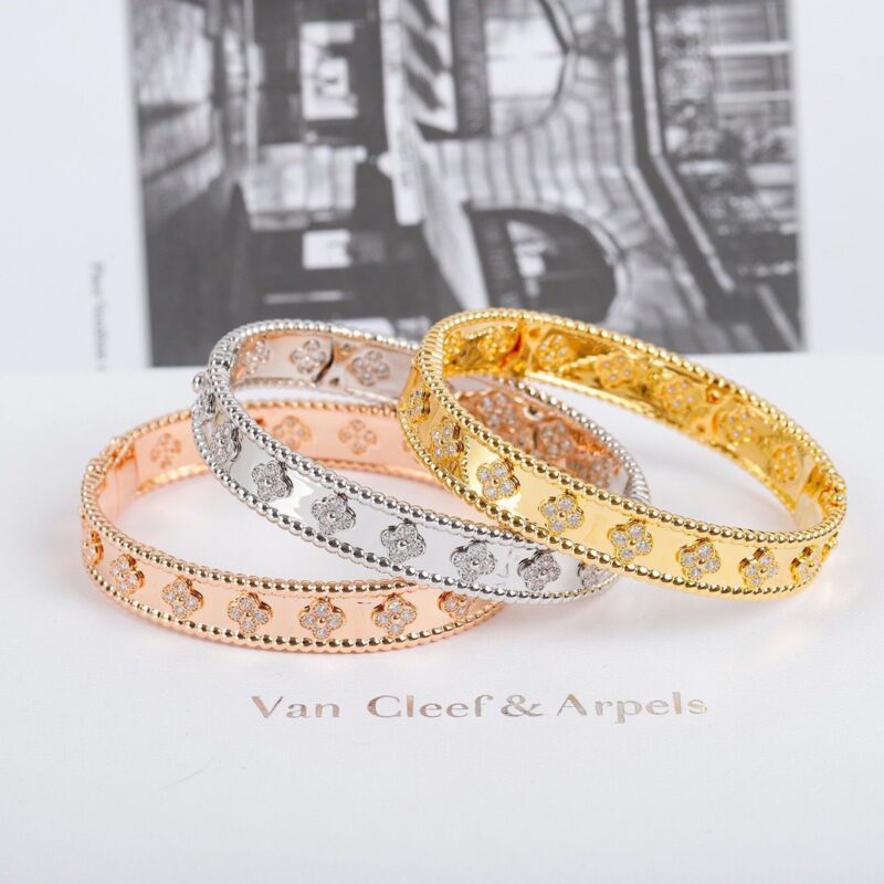 Van Cleef & Arpels Bracelets