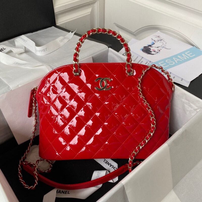 Chanel Bag in Wet Leather