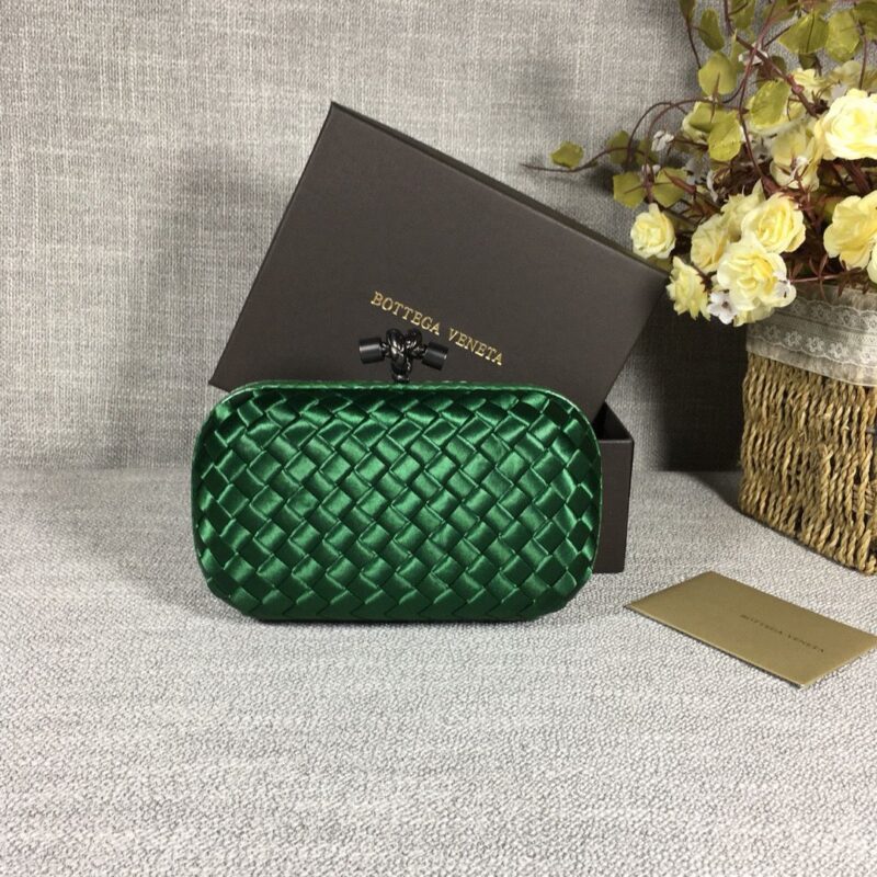 Bottega Veneta Clutch (Short)